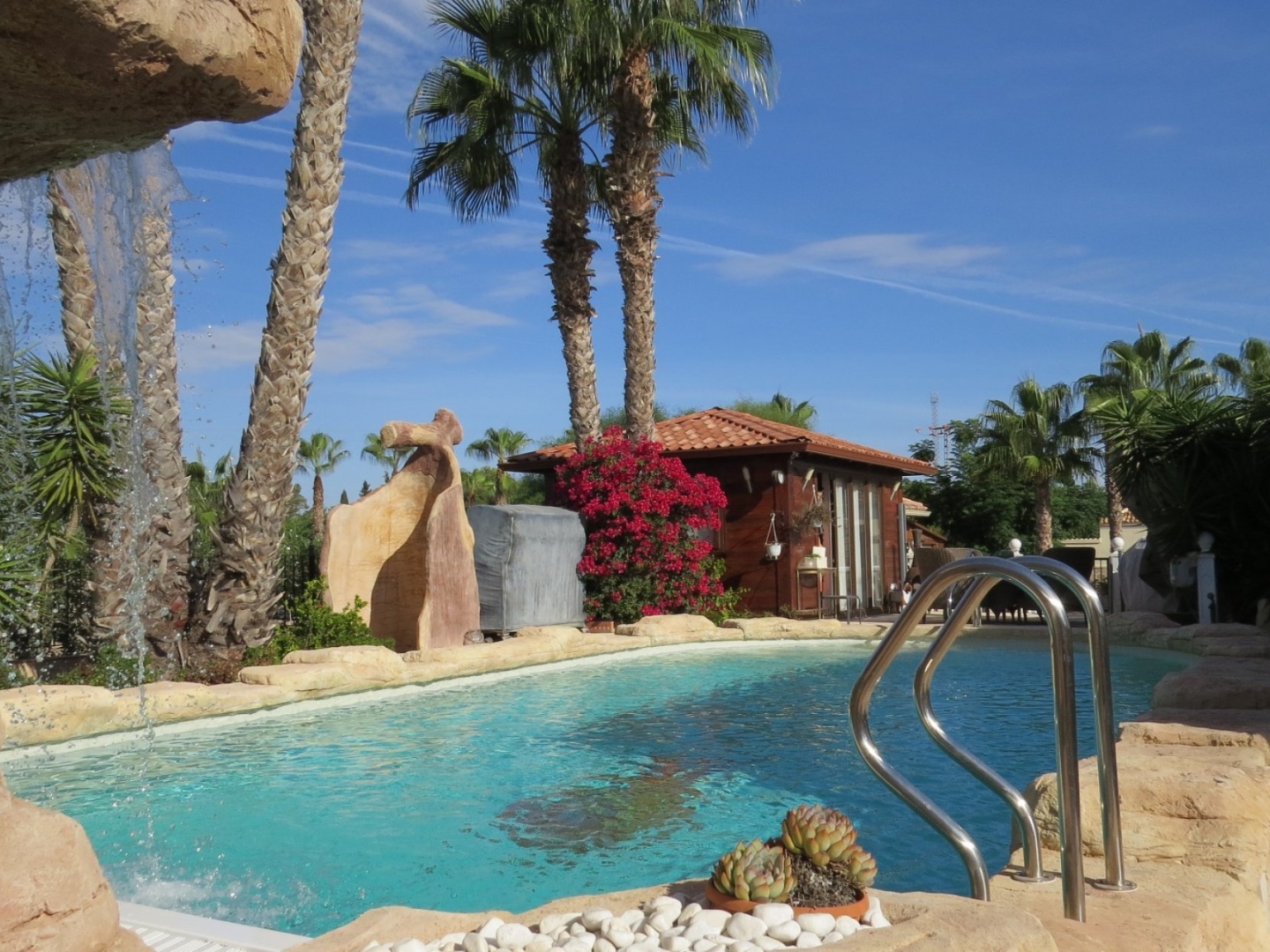 Resale - Alicante. Fantastic villa with heated pool and solar panel system. Walking distance to two villages. Costa Blanca south. Ciudad Quesada, Torrevieja, Guardamar, Rojales, Daya Vieja, Daya Nueva, La Marina. - Daya Vieja - Alicante Resale - Alicante. Fantastic villa with heated pool and solar panel system. Walking distance to two villages. Costa Blanca south. Ciudad Quesada, Torrevieja, Guardamar, Rojales, Daya Vieja, Daya Nueva, La Marina. - Daya Vieja - Alicante