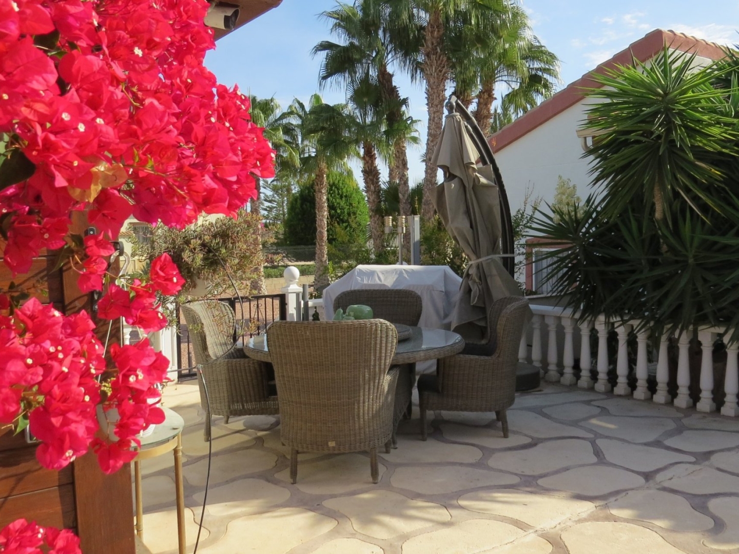 Resale - Alicante. Fantastic villa with heated pool and solar panel system. Walking distance to two villages. Costa Blanca south. Ciudad Quesada, Torrevieja, Guardamar, Rojales, Daya Vieja, Daya Nueva, La Marina. - Daya Vieja - Alicante Resale - Alicante. Fantastic villa with heated pool and solar panel system. Walking distance to two villages. Costa Blanca south. Ciudad Quesada, Torrevieja, Guardamar, Rojales, Daya Vieja, Daya Nueva, La Marina. - Daya Vieja - Alicante