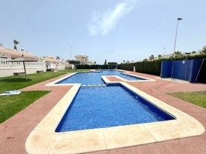 Resale - 3 Bedroom 2 Bathroom Villa in Orihuela Costa - Villamartin - Alicante Resale - 3 Bedroom 2 Bathroom Villa in Orihuela Costa - Villamartin - Alicante