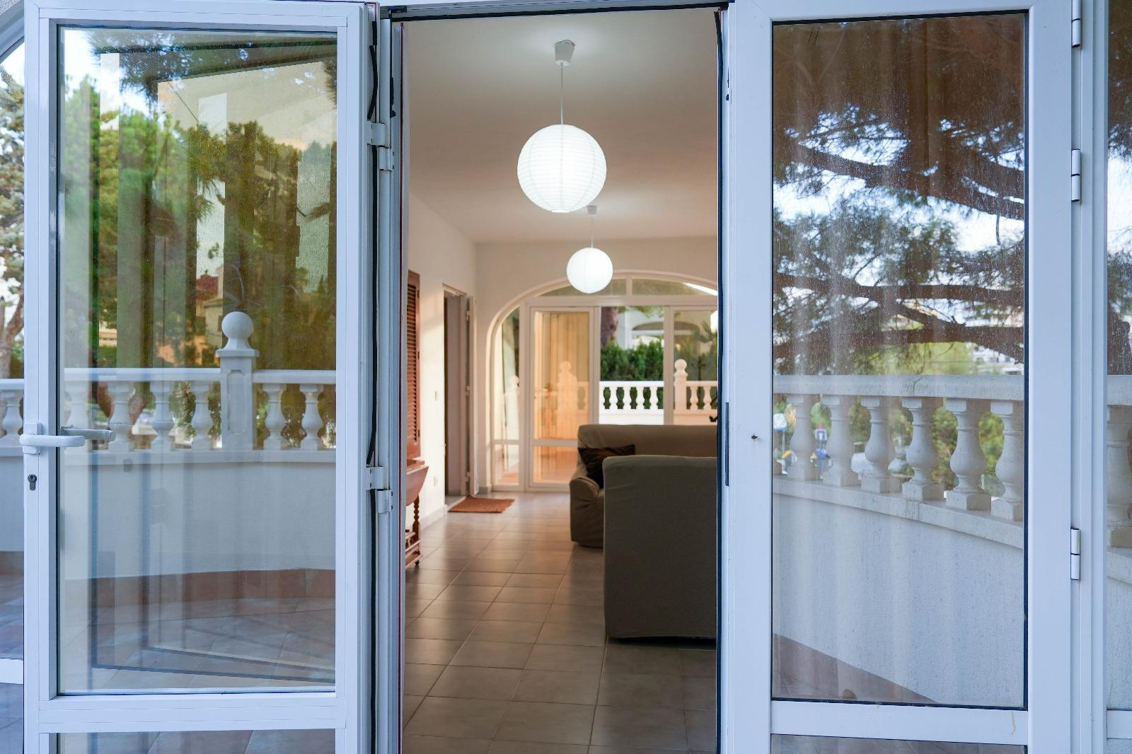 Resale - 3 Bedroom 2 Bathroom Villa in Orihuela Costa - Cabo Roig - Alicante Resale - 3 Bedroom 2 Bathroom Villa in Orihuela Costa - Cabo Roig - Alicante