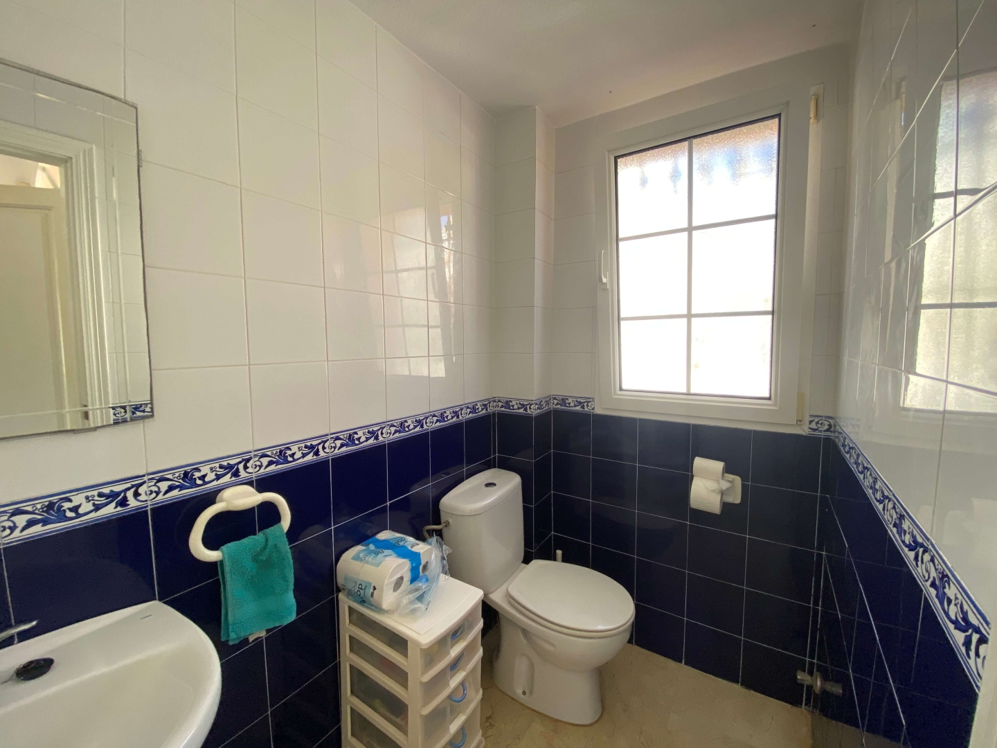 Resale - 4 bedroom, 4 bathroom villa with private pool. - Villamartin, Orihuela Costa - Alicante Resale - 4 bedroom, 4 bathroom villa with private pool. - Villamartin, Orihuela Costa - Alicante