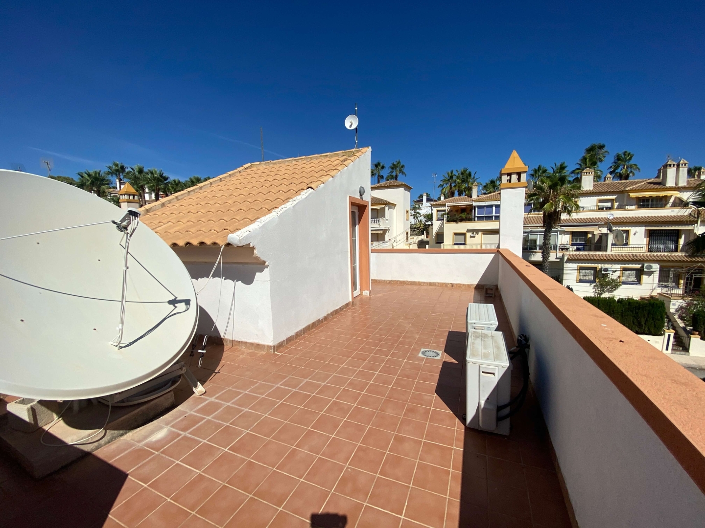 Resale - 4 bedroom, 4 bathroom villa with private pool. - Villamartin, Orihuela Costa - Alicante Resale - 4 bedroom, 4 bathroom villa with private pool. - Villamartin, Orihuela Costa - Alicante