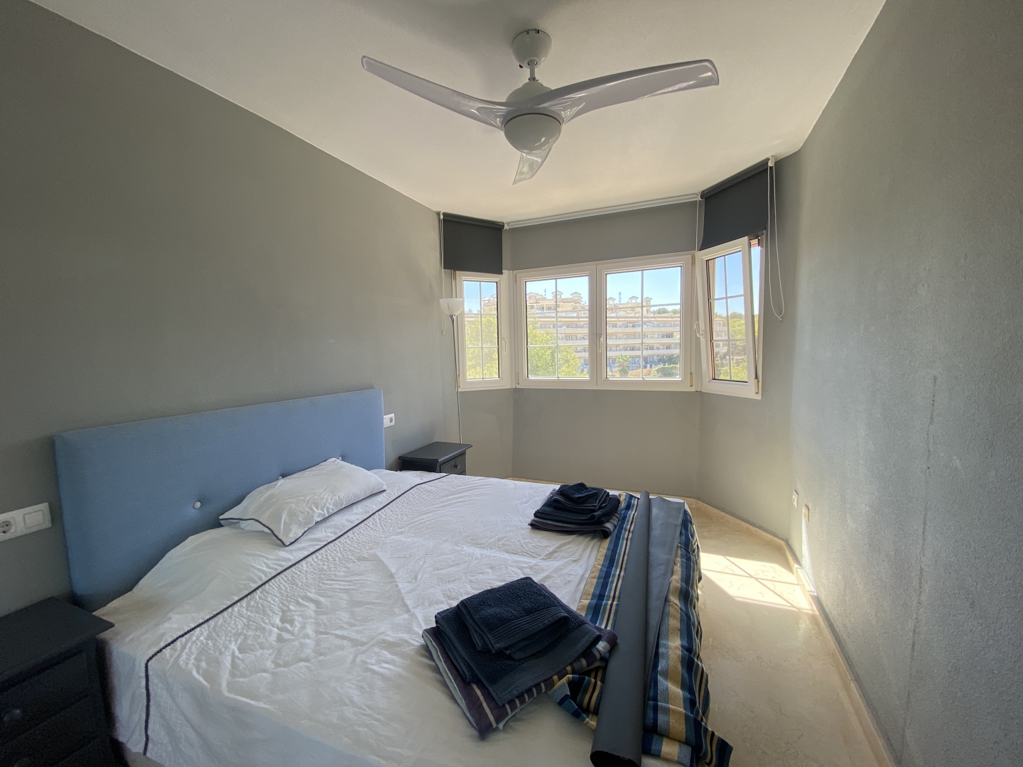 Resale - 4 bedroom, 4 bathroom villa with private pool. - Villamartin, Orihuela Costa - Alicante Resale - 4 bedroom, 4 bathroom villa with private pool. - Villamartin, Orihuela Costa - Alicante