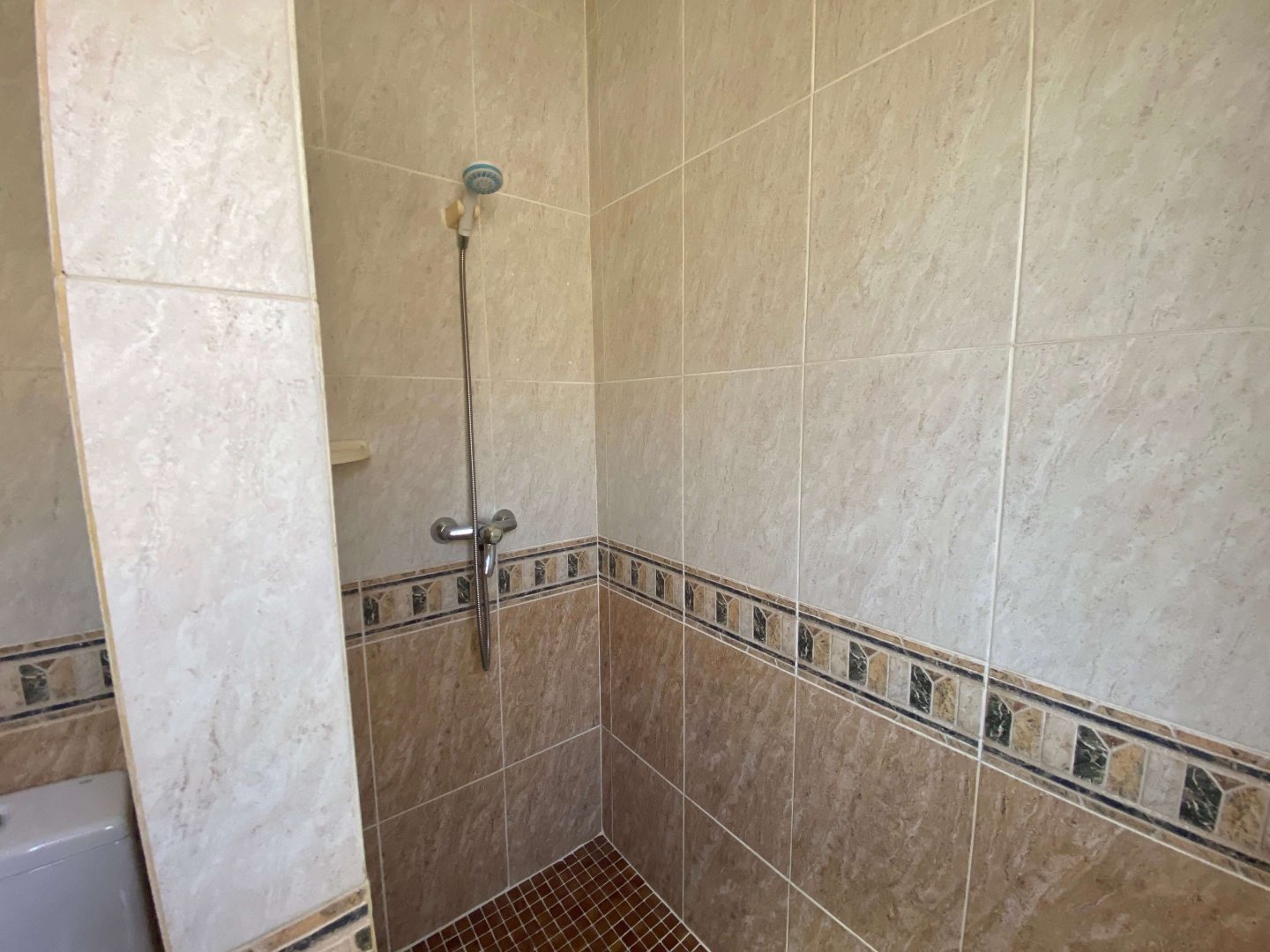 Resale - 4 bedroom, 4 bathroom villa with private pool. - Villamartin, Orihuela Costa - Alicante Resale - 4 bedroom, 4 bathroom villa with private pool. - Villamartin, Orihuela Costa - Alicante