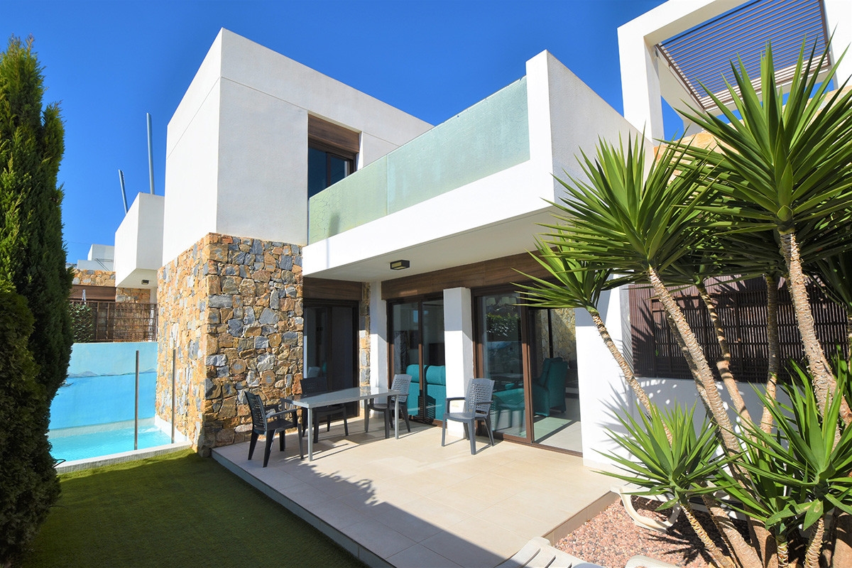 3 Bedroom 2 Bathroom Villa in Orihuela Costa