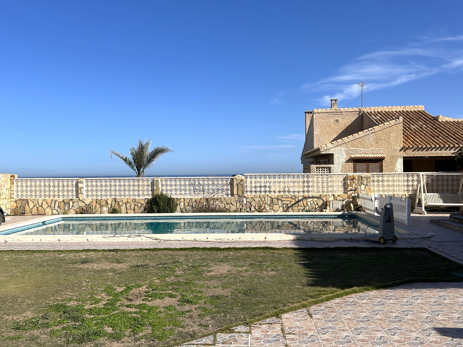 Resale - 12 Bedroom 4 Bathroom Villa in Orihuela Costa - Cabo Roig - Alicante Resale - 12 Bedroom 4 Bathroom Villa in Orihuela Costa - Cabo Roig - Alicante