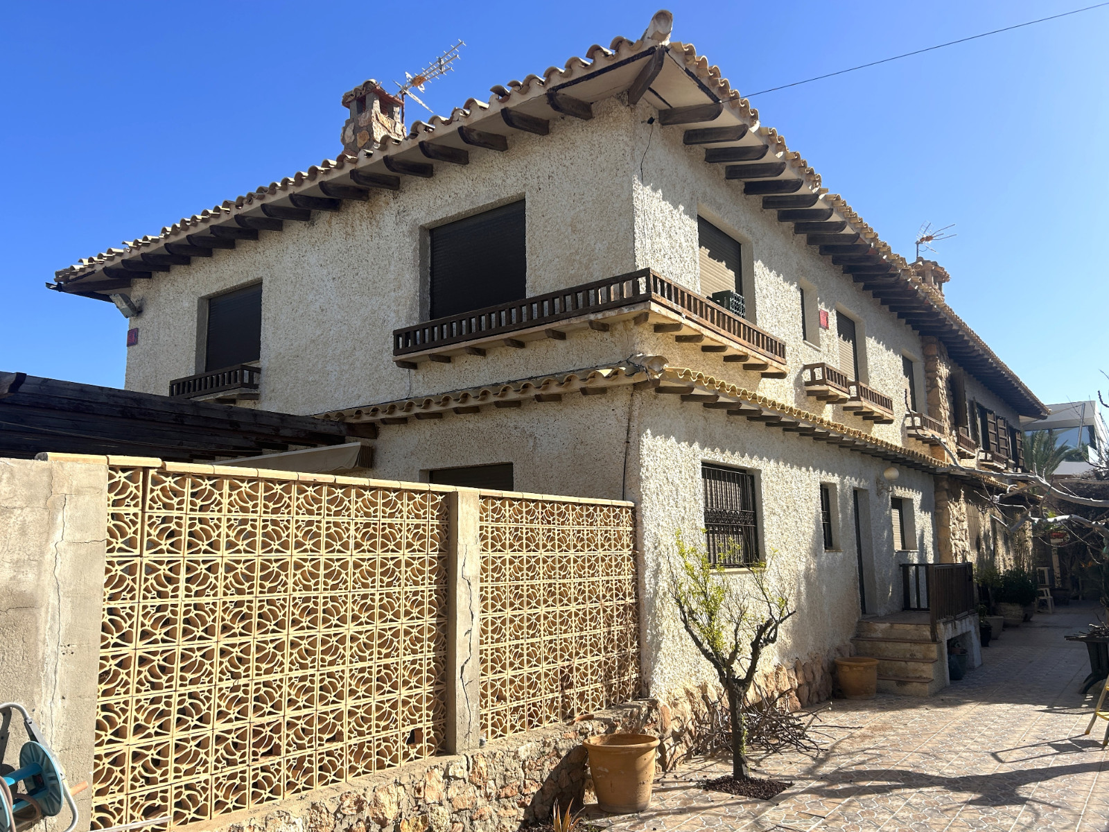Resale - 12 Bedroom 4 Bathroom Villa in Orihuela Costa - Cabo Roig - Alicante Resale - 12 Bedroom 4 Bathroom Villa in Orihuela Costa - Cabo Roig - Alicante