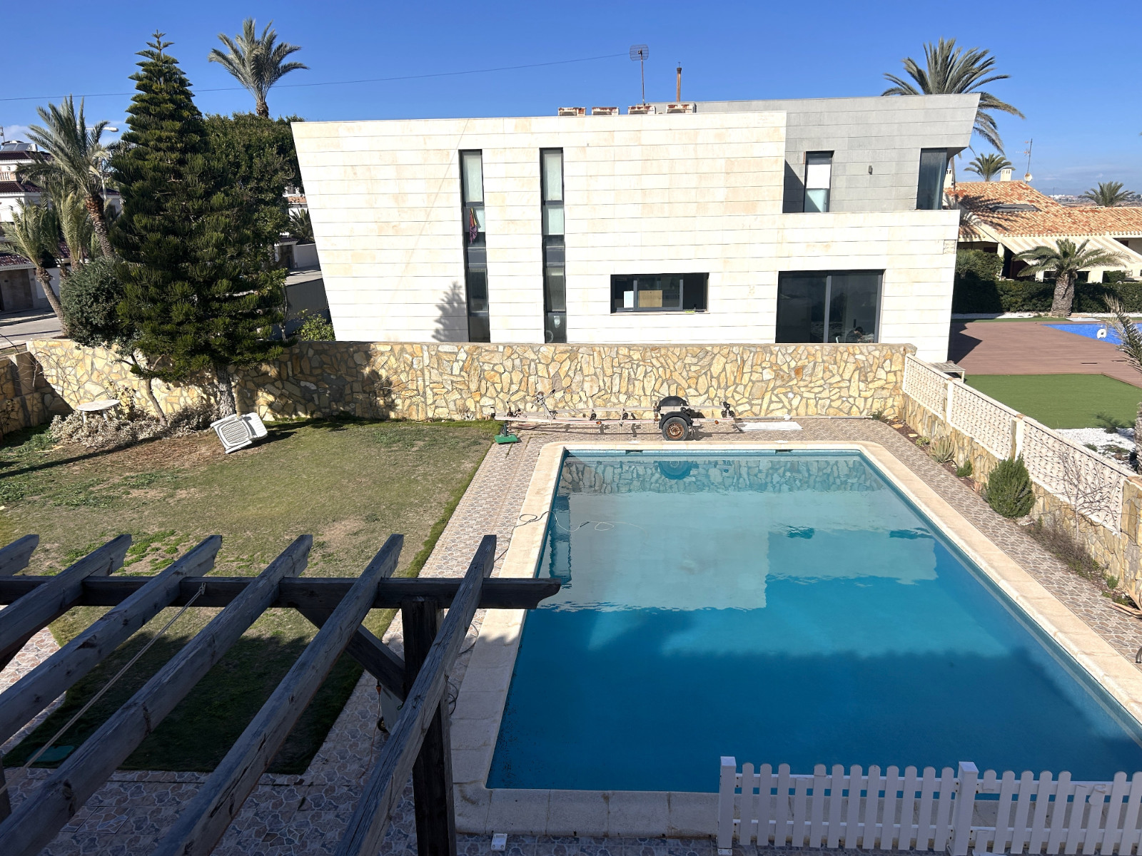 Resale - 12 Bedroom 4 Bathroom Villa in Orihuela Costa - Cabo Roig - Alicante Resale - 12 Bedroom 4 Bathroom Villa in Orihuela Costa - Cabo Roig - Alicante