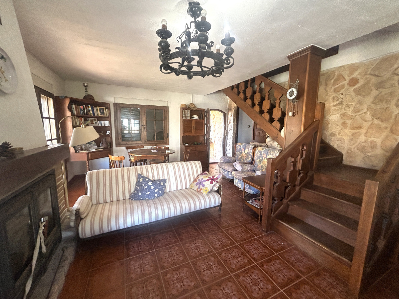 Resale - 12 Bedroom 4 Bathroom Villa in Orihuela Costa - Cabo Roig - Alicante Resale - 12 Bedroom 4 Bathroom Villa in Orihuela Costa - Cabo Roig - Alicante
