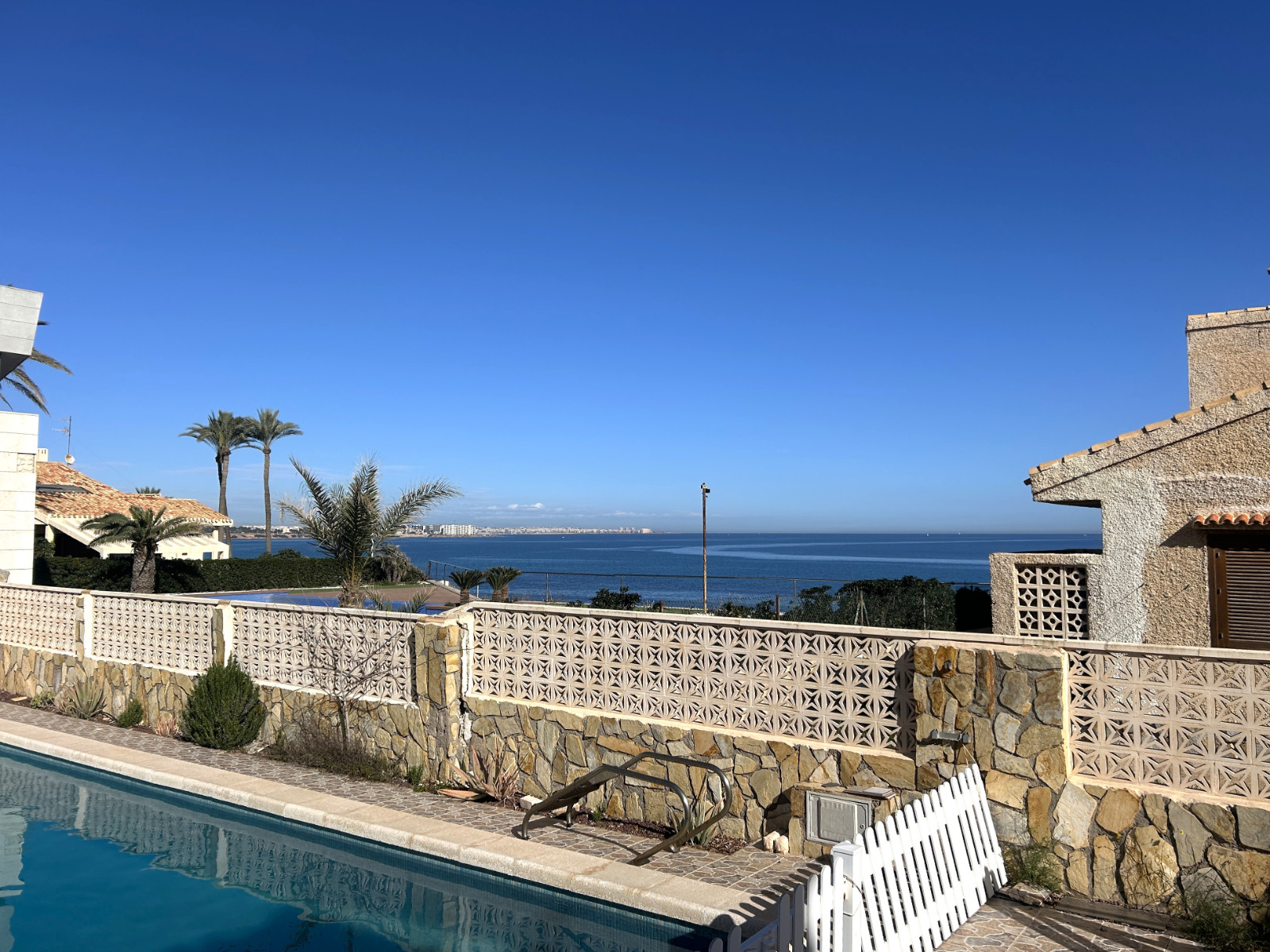 Resale - 12 Bedroom 4 Bathroom Villa in Orihuela Costa - Cabo Roig - Alicante Resale - 12 Bedroom 4 Bathroom Villa in Orihuela Costa - Cabo Roig - Alicante