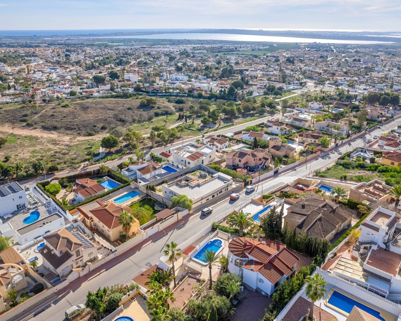 Resale - Lovely villa in Quesada with lake and sea view. - Ciudad Quesada - Alicante Resale - Lovely villa in Quesada with lake and sea view. - Ciudad Quesada - Alicante