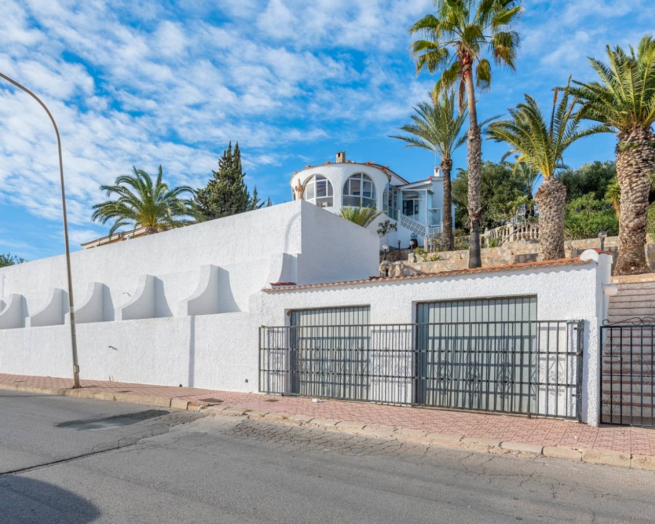 Resale - Lovely villa in Quesada with lake and sea view. - Ciudad Quesada - Alicante Resale - Lovely villa in Quesada with lake and sea view. - Ciudad Quesada - Alicante