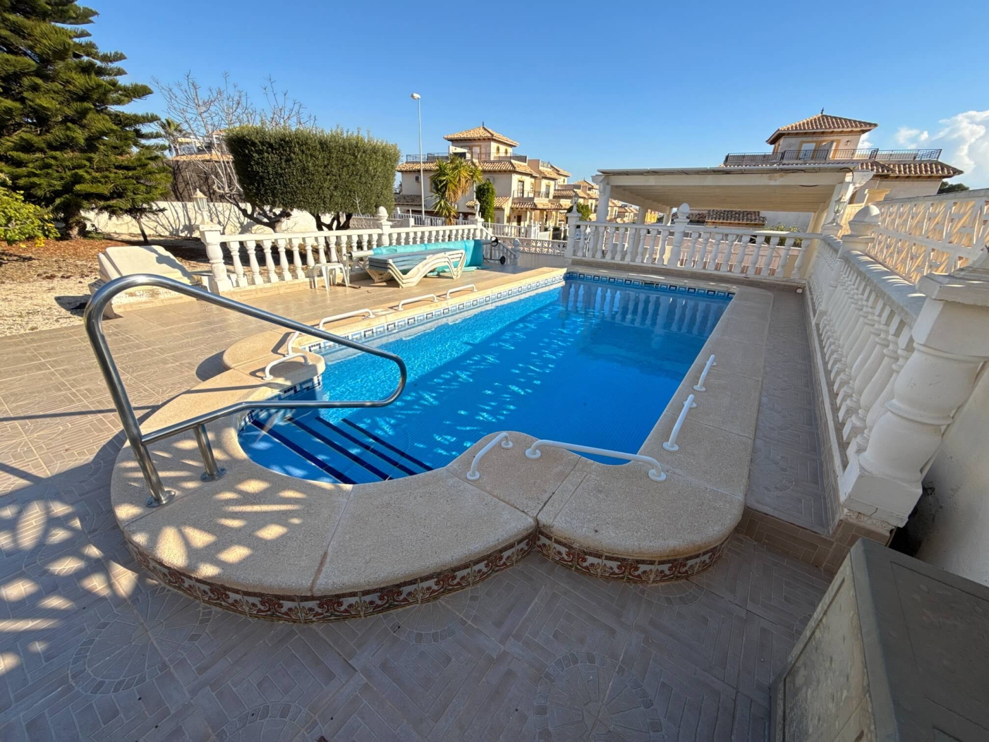 Resale - Villa in Villamartin with sea views. - El presidente, Villamartin - Alicante Resale - Villa in Villamartin with sea views. - El presidente, Villamartin - Alicante