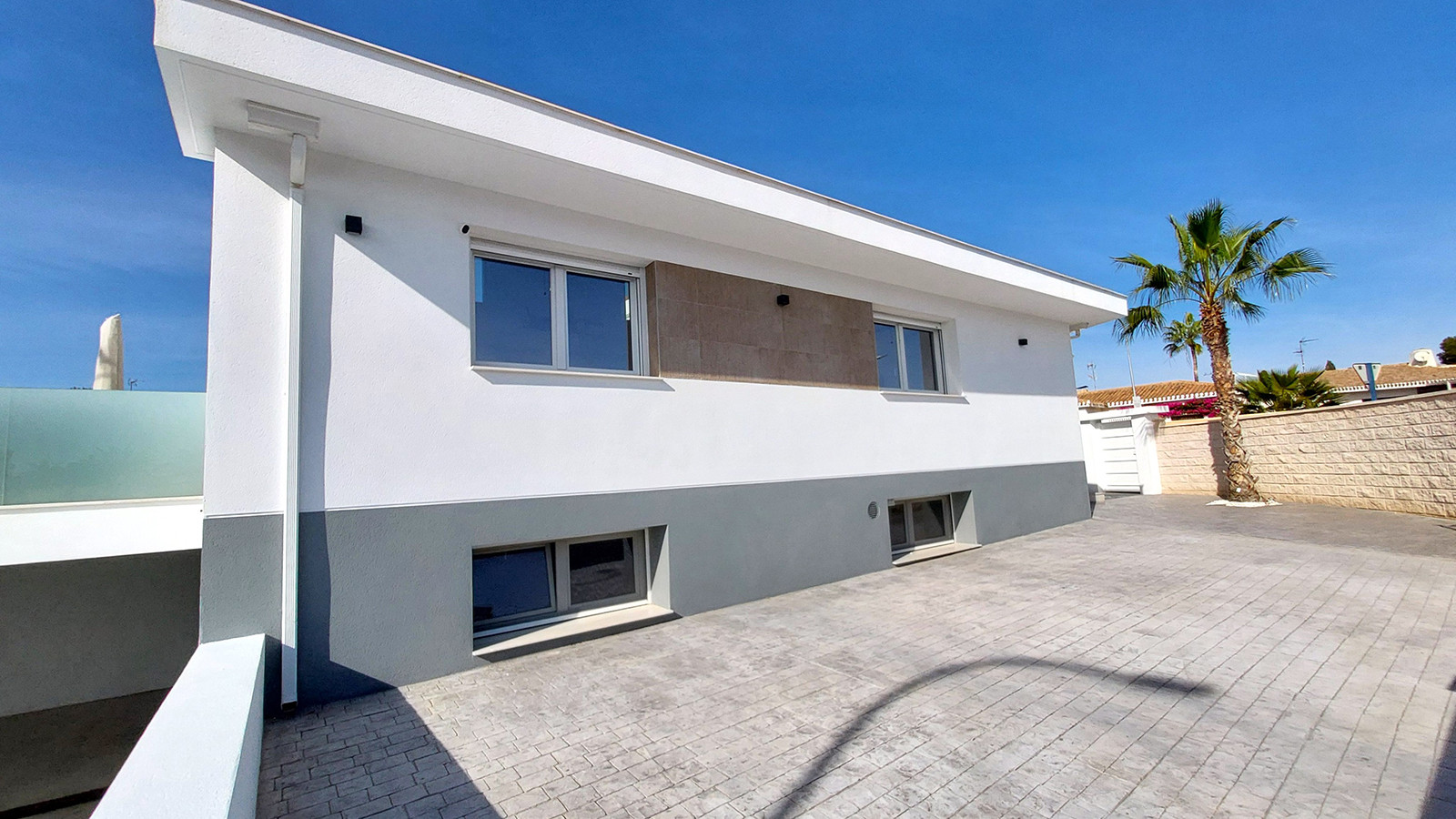 Resale - 3 Bedroom 4 Bathroom Villa in Orihuela Costa - Campoamor - Alicante Resale - 3 Bedroom 4 Bathroom Villa in Orihuela Costa - Campoamor - Alicante