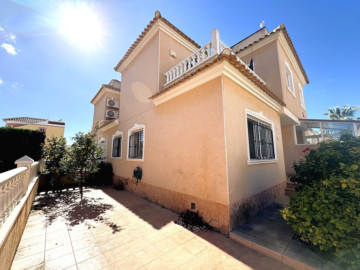 Sold - 2 Bedroom 2 Bathroom Townhouse in Orihuela Costa - Cabo Roig - Alicante Sold - 2 Bedroom 2 Bathroom Townhouse in Orihuela Costa - Cabo Roig - Alicante