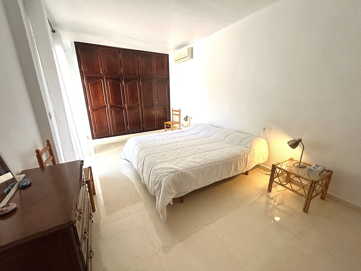 Resale - 3 Bedroom 2 Bathroom Villa in Orihuela Costa - Cabo Roig - Alicante Resale - 3 Bedroom 2 Bathroom Villa in Orihuela Costa - Cabo Roig - Alicante