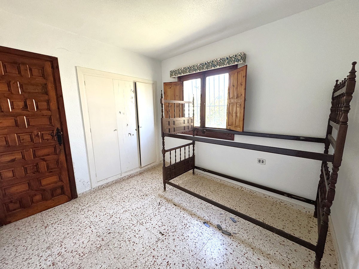 Resale - 4 Bedroom 2 Bathroom Villa in Orihuela Costa - Playa Flamenca - Alicante Resale - 4 Bedroom 2 Bathroom Villa in Orihuela Costa - Playa Flamenca - Alicante
