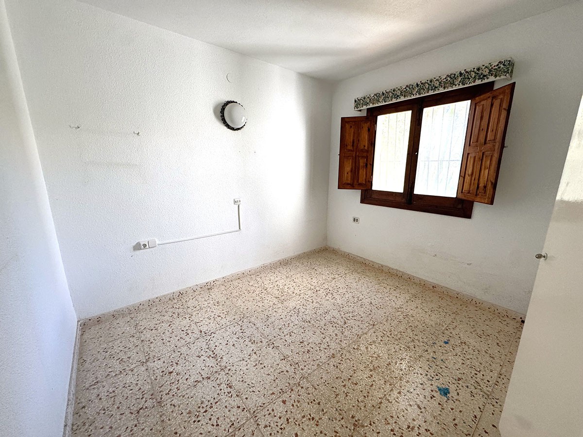 Resale - 4 Bedroom 2 Bathroom Villa in Orihuela Costa - Playa Flamenca - Alicante Resale - 4 Bedroom 2 Bathroom Villa in Orihuela Costa - Playa Flamenca - Alicante