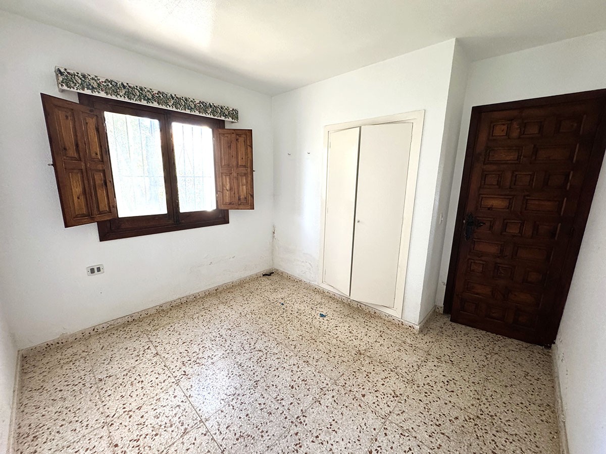 Resale - 4 Bedroom 2 Bathroom Villa in Orihuela Costa - Playa Flamenca - Alicante Resale - 4 Bedroom 2 Bathroom Villa in Orihuela Costa - Playa Flamenca - Alicante