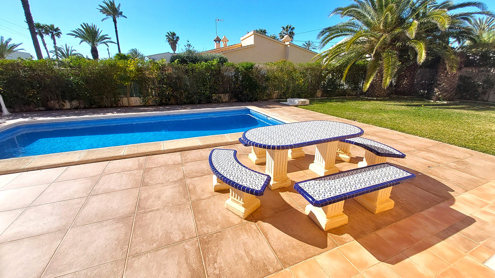 Resale - 7 Bedroom 4 Bathroom Villa in Orihuela Costa - Cabo Roig - Alicante Resale - 7 Bedroom 4 Bathroom Villa in Orihuela Costa - Cabo Roig - Alicante