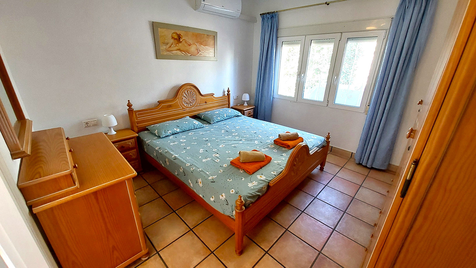 Resale - 7 Bedroom 4 Bathroom Villa in Orihuela Costa - Cabo Roig - Alicante Resale - 7 Bedroom 4 Bathroom Villa in Orihuela Costa - Cabo Roig - Alicante