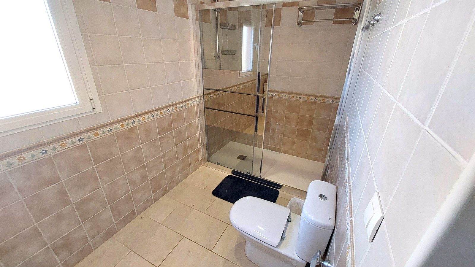 Resale - 7 Bedroom 4 Bathroom Villa in Orihuela Costa - Cabo Roig - Alicante Resale - 7 Bedroom 4 Bathroom Villa in Orihuela Costa - Cabo Roig - Alicante
