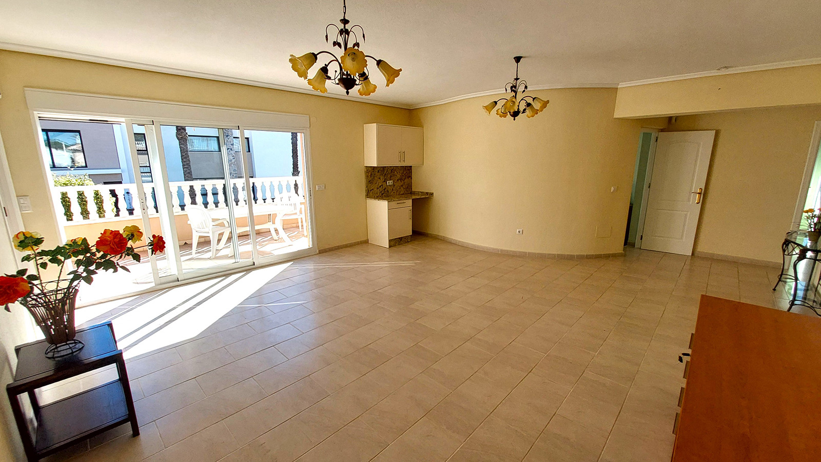 Resale - 7 Bedroom 4 Bathroom Villa in Orihuela Costa - Cabo Roig - Alicante Resale - 7 Bedroom 4 Bathroom Villa in Orihuela Costa - Cabo Roig - Alicante