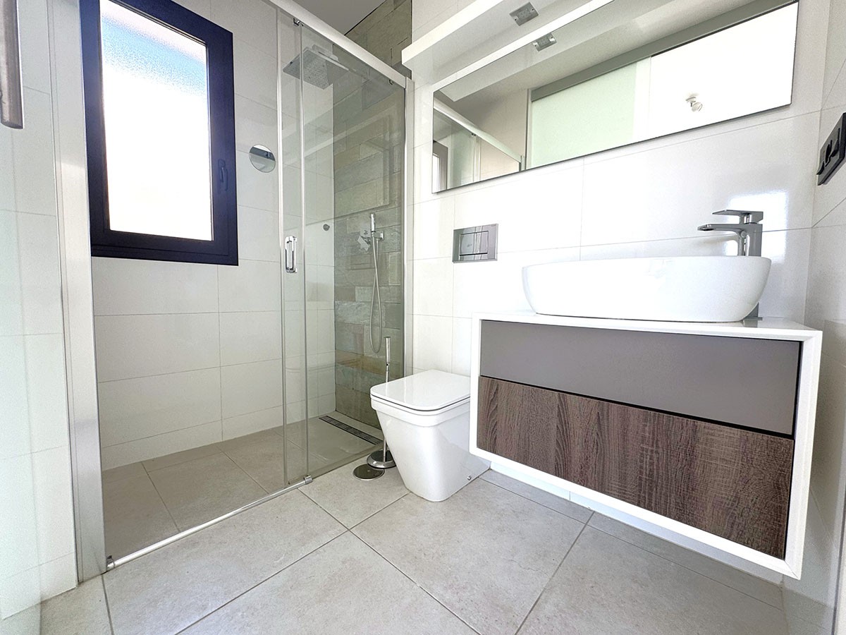 Resale - 2 Bedroom 2 Bathroom Villa in Orihuela Costa - Lomas de Cabo Roig - Alicante Resale - 2 Bedroom 2 Bathroom Villa in Orihuela Costa - Lomas de Cabo Roig - Alicante