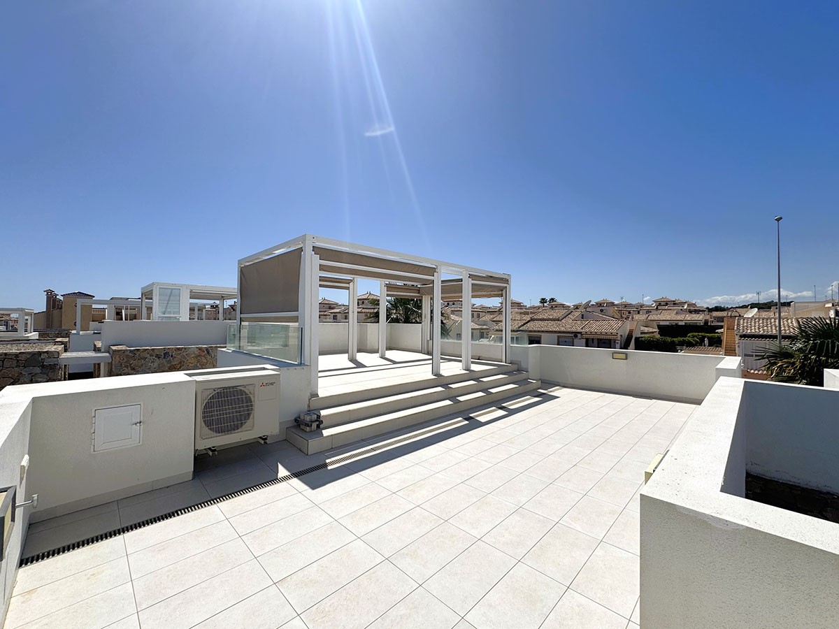 Resale - 2 Bedroom 2 Bathroom Villa in Orihuela Costa - Lomas de Cabo Roig - Alicante Resale - 2 Bedroom 2 Bathroom Villa in Orihuela Costa - Lomas de Cabo Roig - Alicante