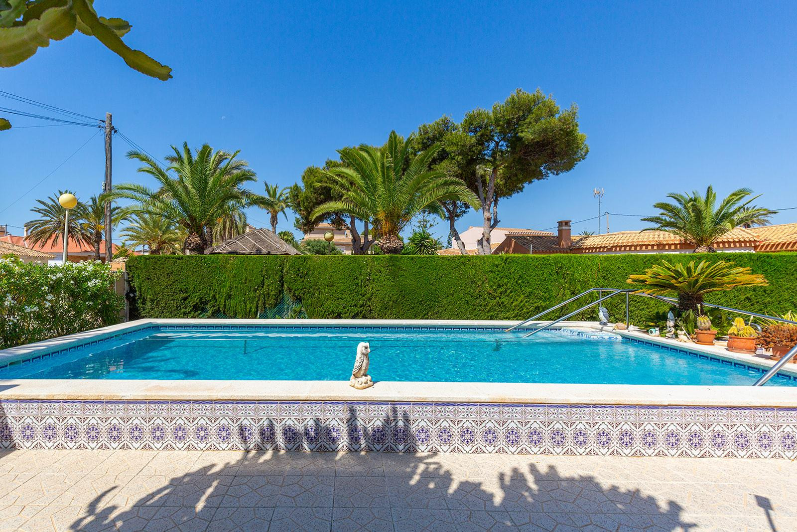 Resale - 6 Bedroom 4 Bathroom Villa in Orihuela Costa - Cabo Roig - Alicante Resale - 6 Bedroom 4 Bathroom Villa in Orihuela Costa - Cabo Roig - Alicante