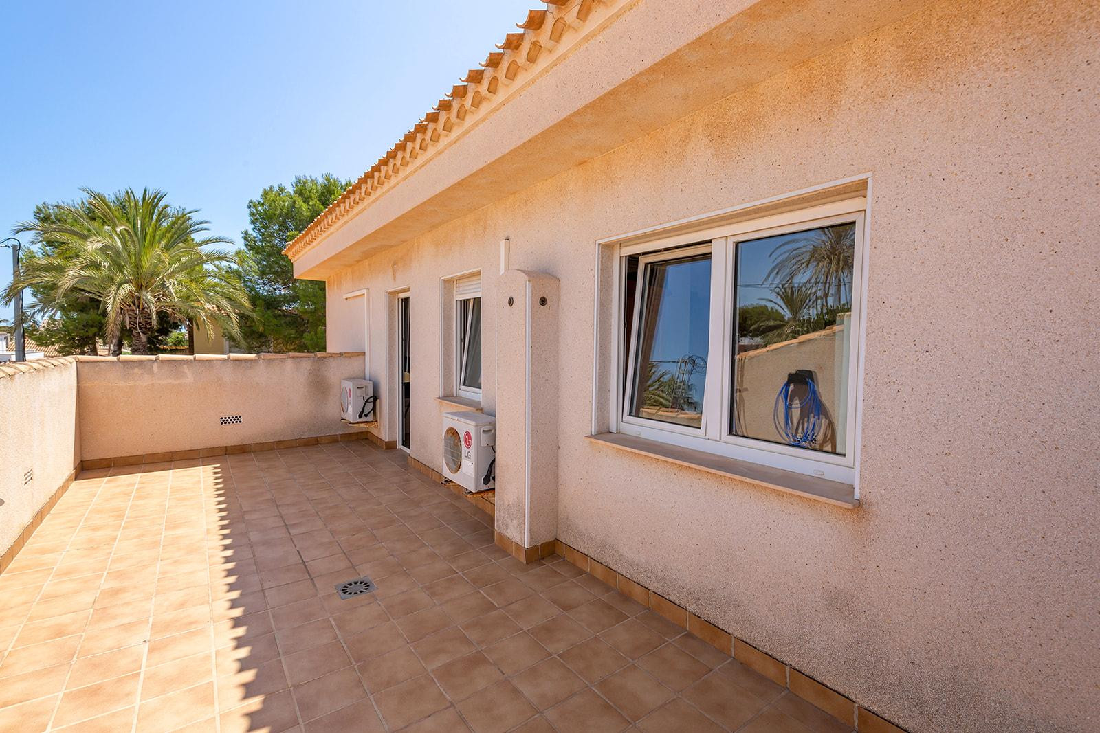 Resale - 6 Bedroom 4 Bathroom Villa in Orihuela Costa - Cabo Roig - Alicante Resale - 6 Bedroom 4 Bathroom Villa in Orihuela Costa - Cabo Roig - Alicante