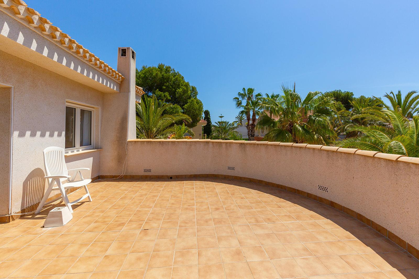 Resale - 6 Bedroom 4 Bathroom Villa in Orihuela Costa - Cabo Roig - Alicante Resale - 6 Bedroom 4 Bathroom Villa in Orihuela Costa - Cabo Roig - Alicante