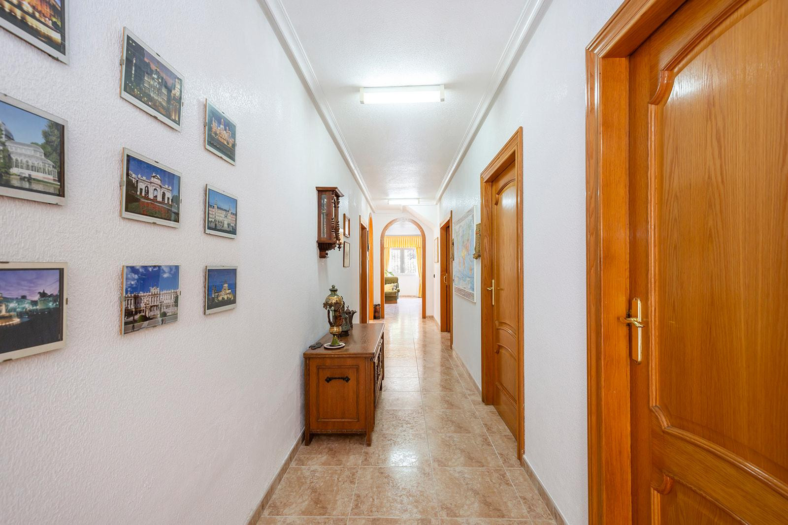 Resale - 6 Bedroom 4 Bathroom Villa in Orihuela Costa - Cabo Roig - Alicante Resale - 6 Bedroom 4 Bathroom Villa in Orihuela Costa - Cabo Roig - Alicante
