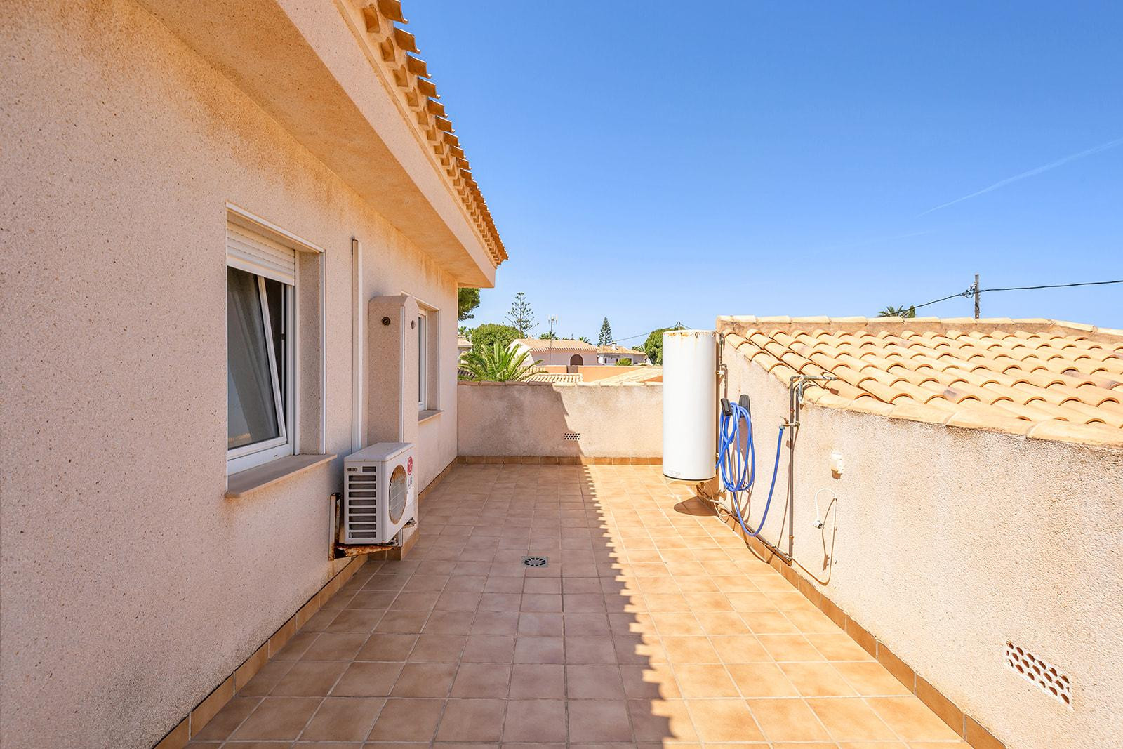 Resale - 6 Bedroom 4 Bathroom Villa in Orihuela Costa - Cabo Roig - Alicante Resale - 6 Bedroom 4 Bathroom Villa in Orihuela Costa - Cabo Roig - Alicante