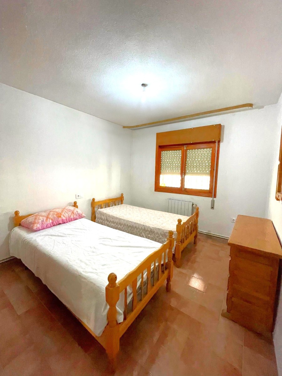 Resale - 4 Bedroom 3 Bathroom Villa in Orihuela Costa - La Zenia - Alicante