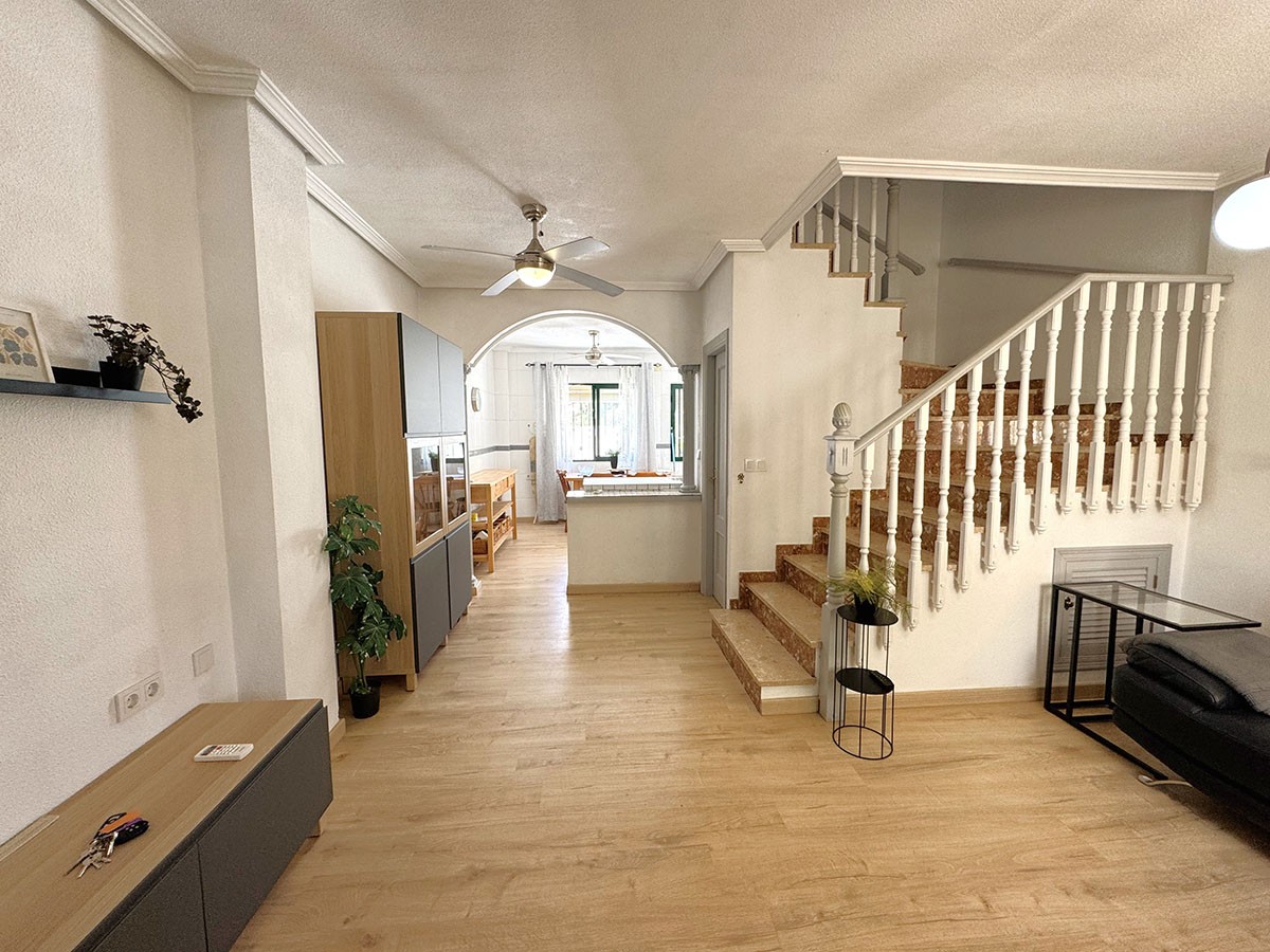 Resale - 3 Bedroom 2 Bathroom Townhouse in Orihuela Costa - La Zenia - Alicante