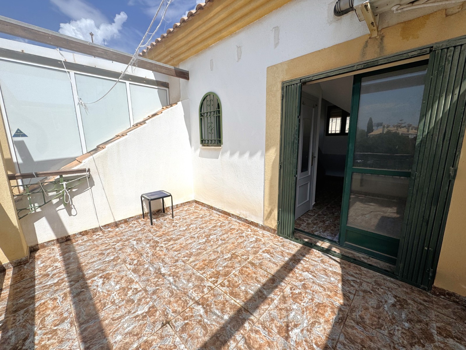 Resale - 3 Bedroom 2 Bathroom Townhouse in Orihuela Costa - La Zenia - Alicante