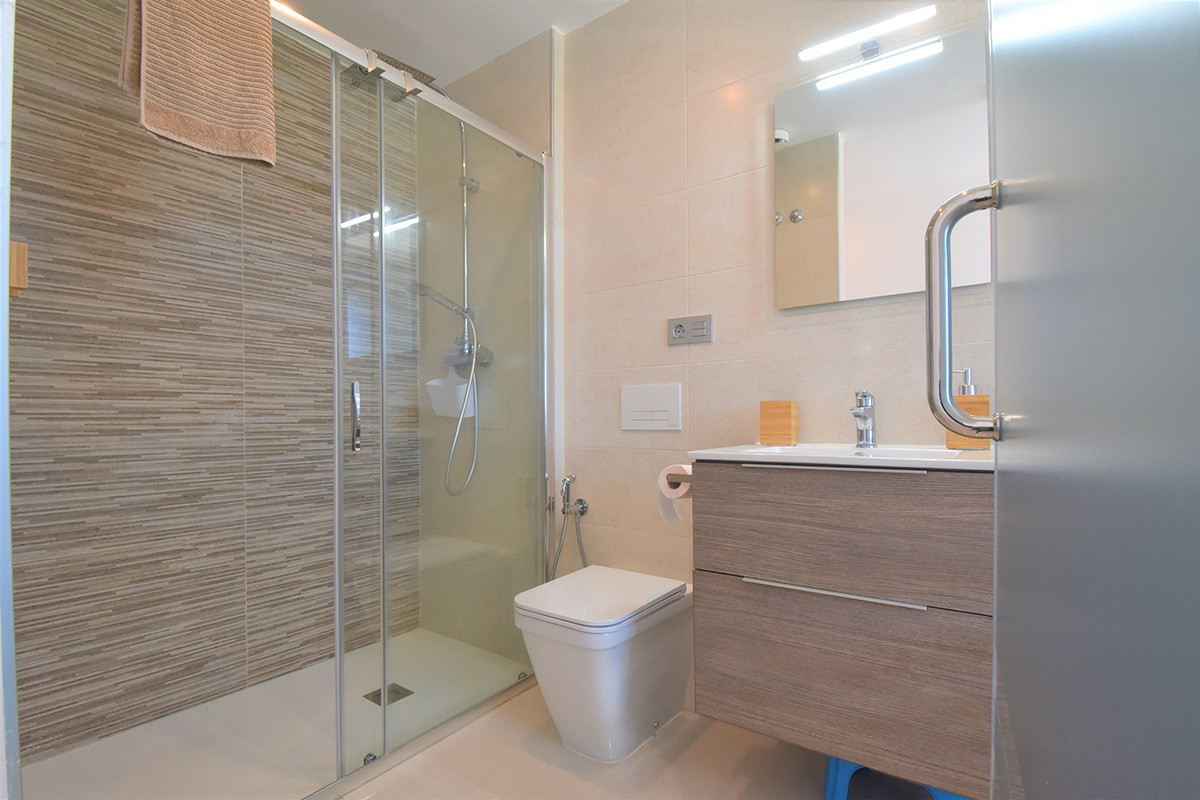 Sold - 3 Bedroom 4 Bathroom Villa in Orihuela Costa - Villamartin - Alicante