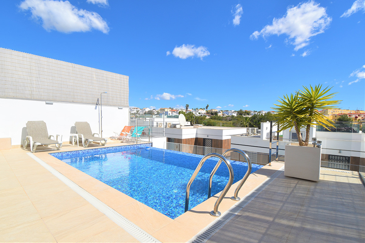 Sold - 3 Bedroom 4 Bathroom Villa in Orihuela Costa - Villamartin - Alicante