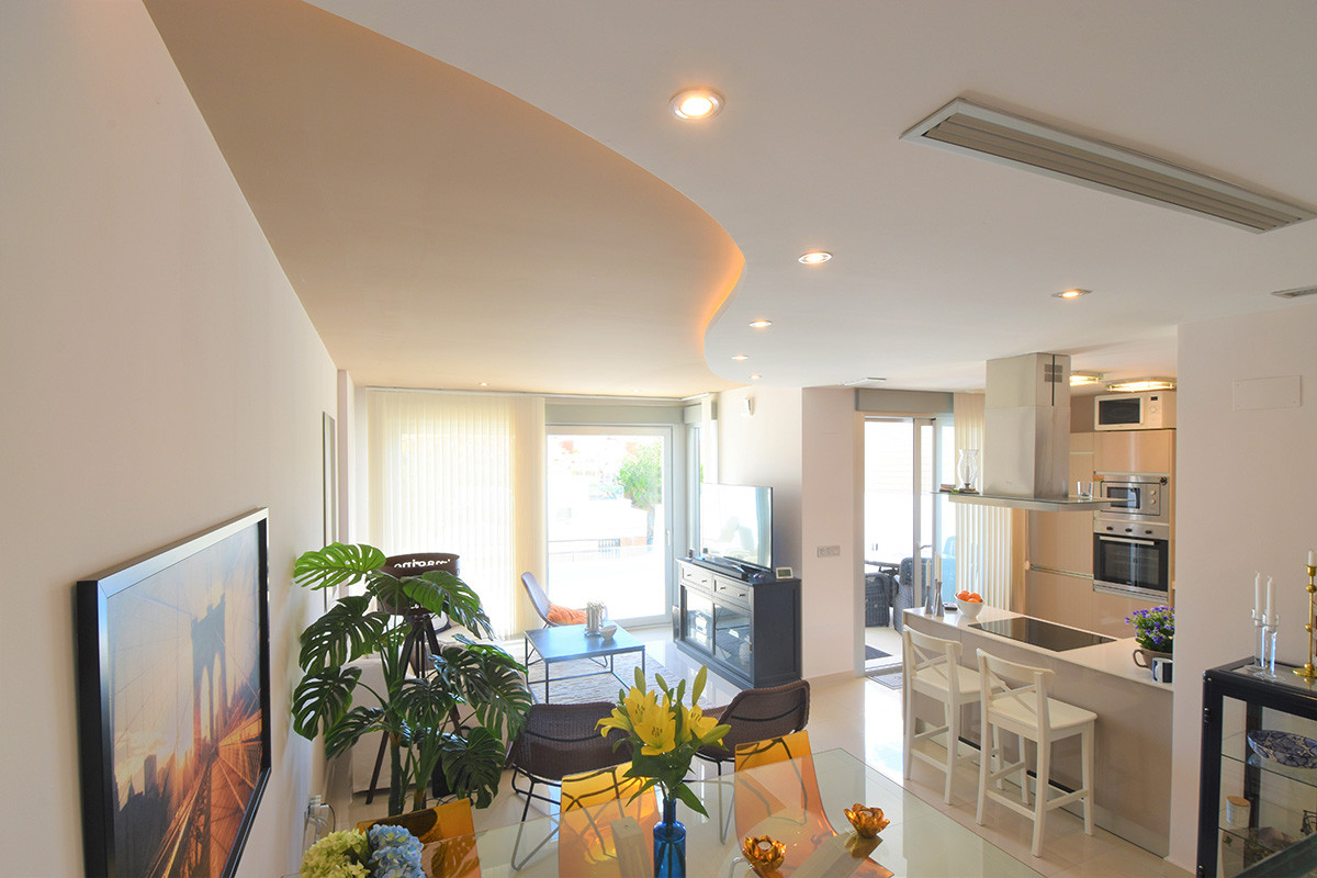 Sold - 3 Bedroom 4 Bathroom Villa in Orihuela Costa - Villamartin - Alicante