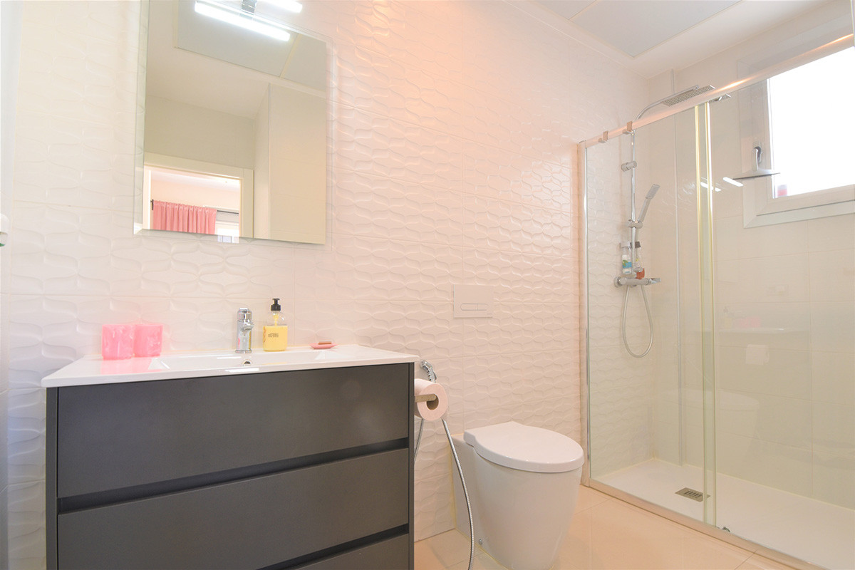 Sold - 3 Bedroom 4 Bathroom Villa in Orihuela Costa - Villamartin - Alicante
