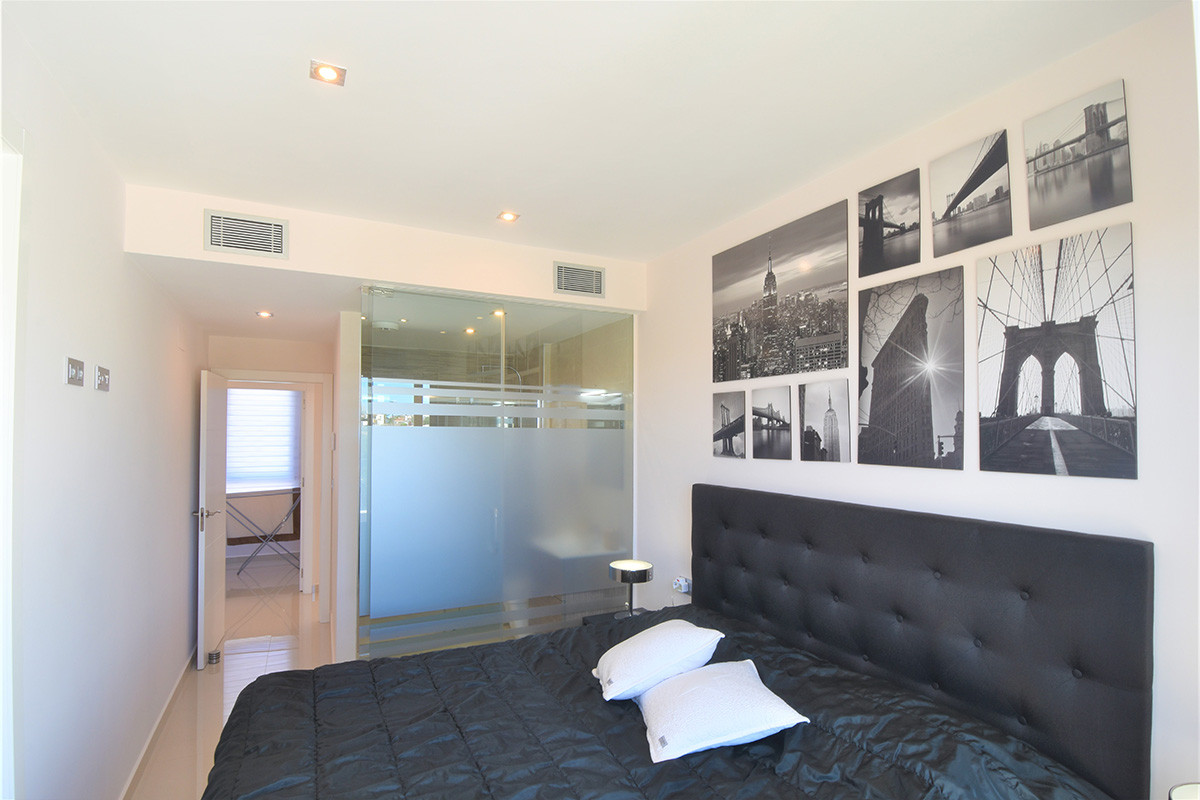 Sold - 3 Bedroom 4 Bathroom Villa in Orihuela Costa - Villamartin - Alicante