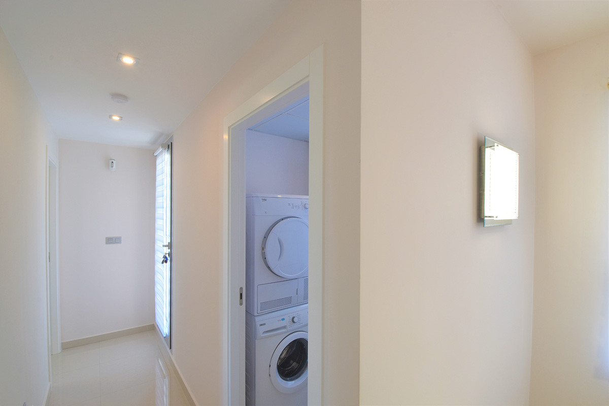 Sold - 3 Bedroom 4 Bathroom Villa in Orihuela Costa - Villamartin - Alicante