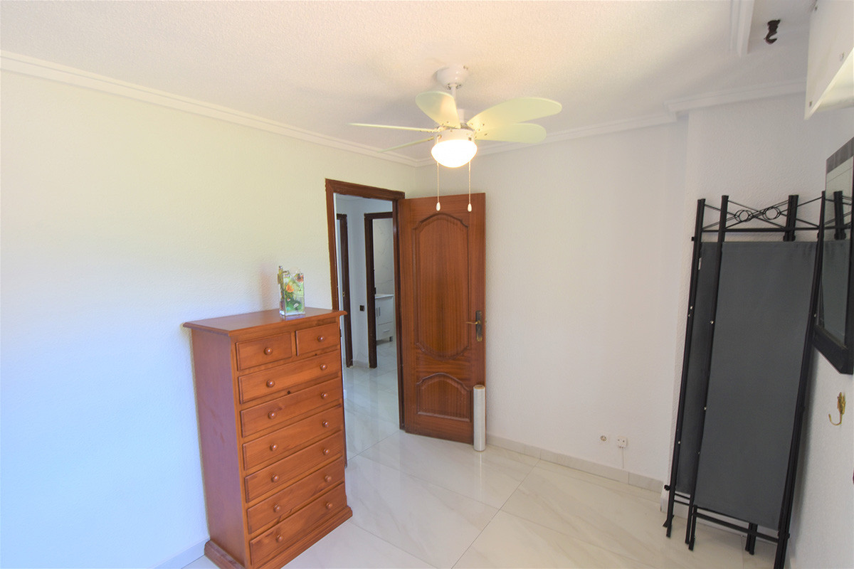 Resale - 3 Bedroom 1 Bathroom Flat / Apartment in Orihuela Costa - La Zenia - Alicante