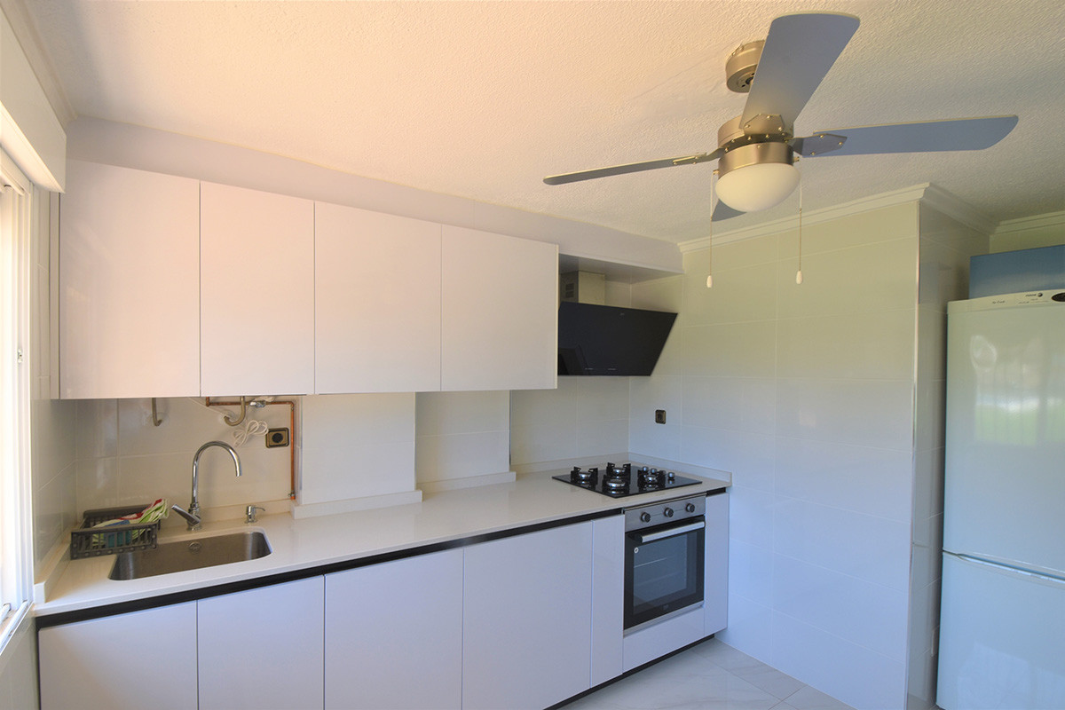 Resale - 3 Bedroom 1 Bathroom Flat / Apartment in Orihuela Costa - La Zenia - Alicante