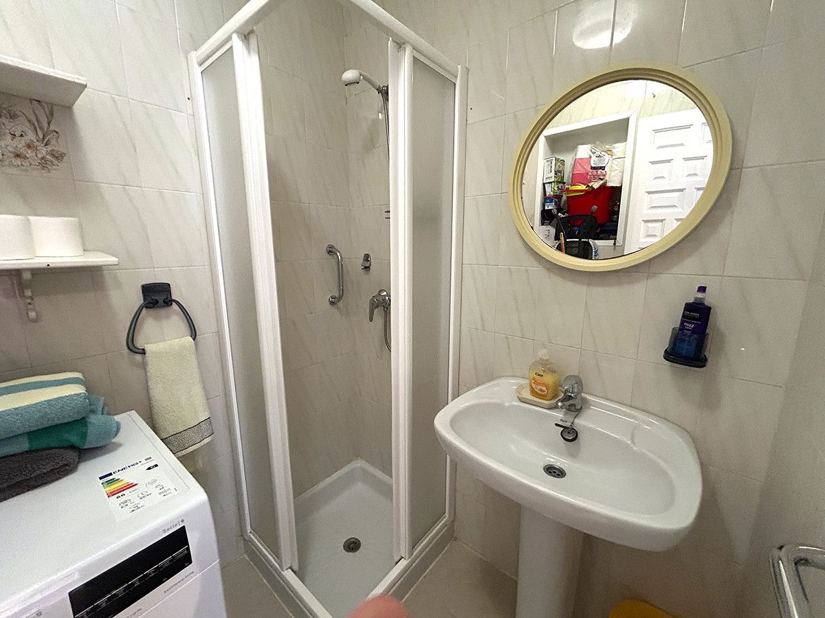 Resale - 4 Bedroom 3 Bathroom Townhouse in Orihuela Costa - Cabo Roig - Alicante