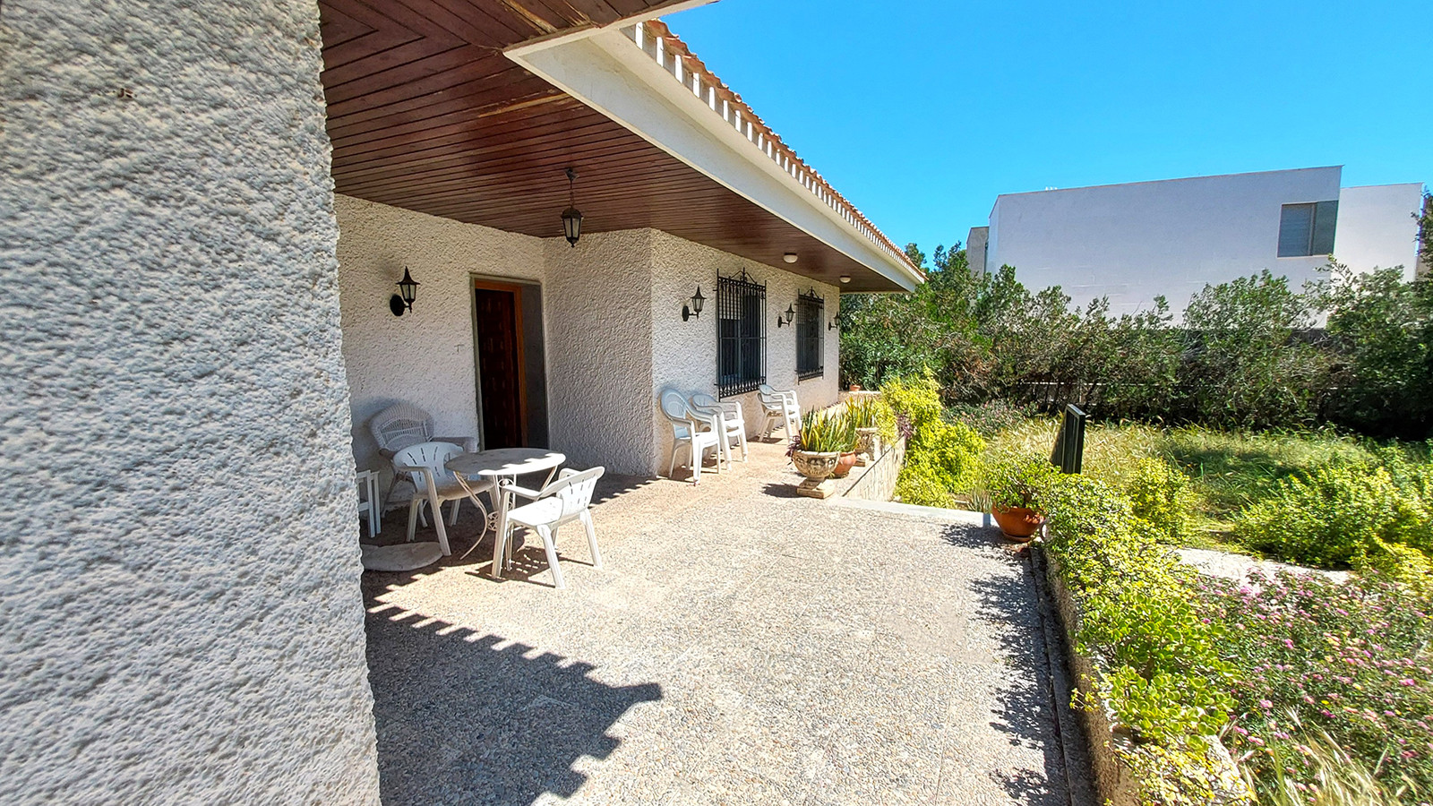 Resale - 5 Bedroom 3 Bathroom Villa in Orihuela Costa - Campoamor - Alicante