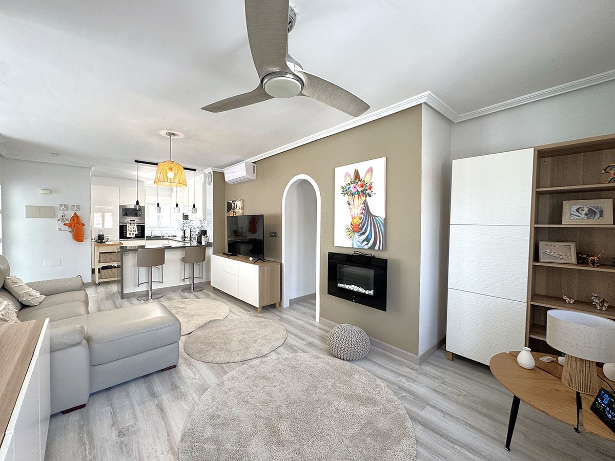 Resale - 2 Bedroom 2 Bathroom Villa in Orihuela Costa - Lomas de Cabo Roig - Alicante