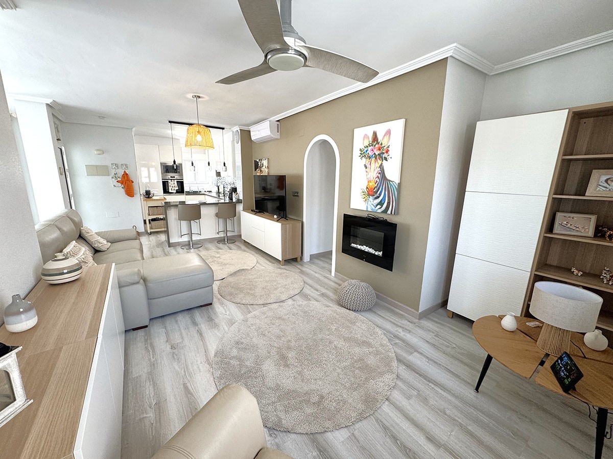 Resale - 2 Bedroom 2 Bathroom Villa in Orihuela Costa - Lomas de Cabo Roig - Alicante