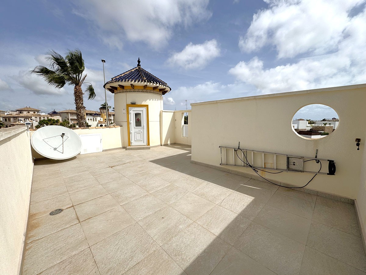 Resale - 2 Bedroom 2 Bathroom Villa in Orihuela Costa - Lomas de Cabo Roig - Alicante